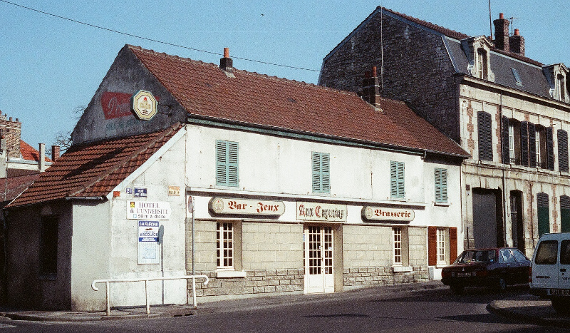 [Bar aux Capucins]
